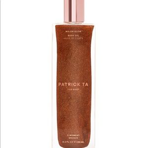 ❤️PATRICK TA❤️ Glow oil in a Moment